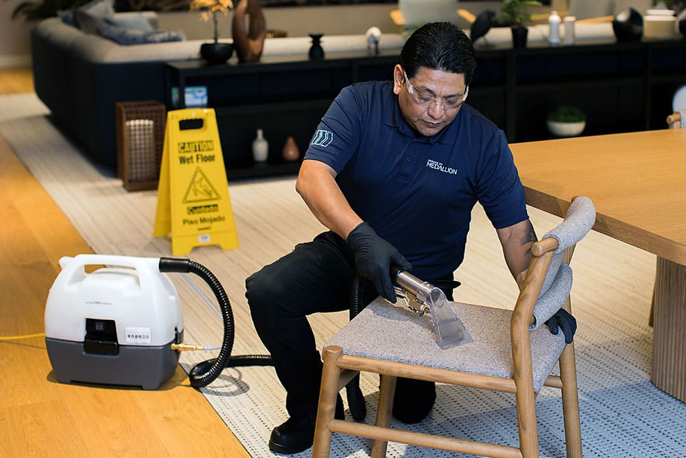 Cleaning of upholstery